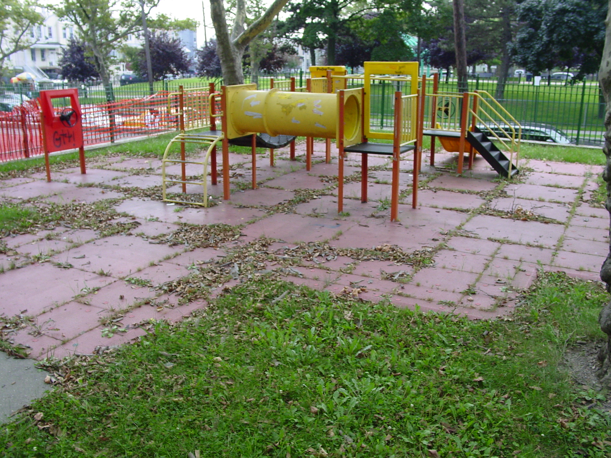 Large Public Park with Multiple Playgrounds Using Designs a