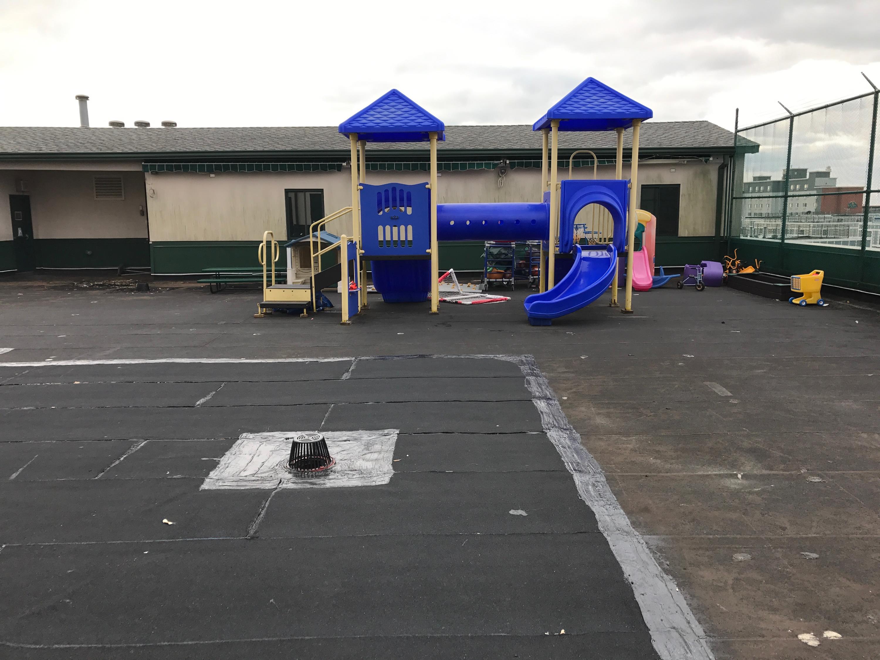 Recreational Rooftop Play Area for Kids c
