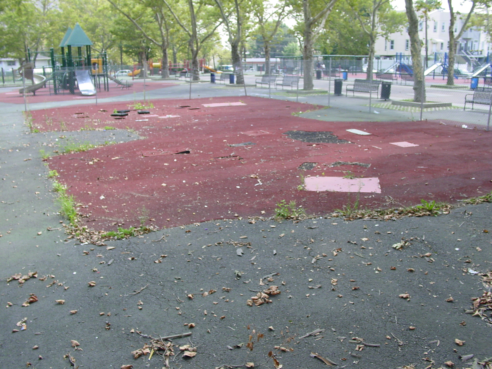 Large Public Park with Multiple Playgrounds Using Designs g
