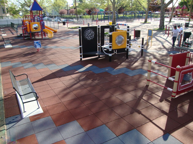 Large Public Park with Multiple Playgrounds Using Designs t