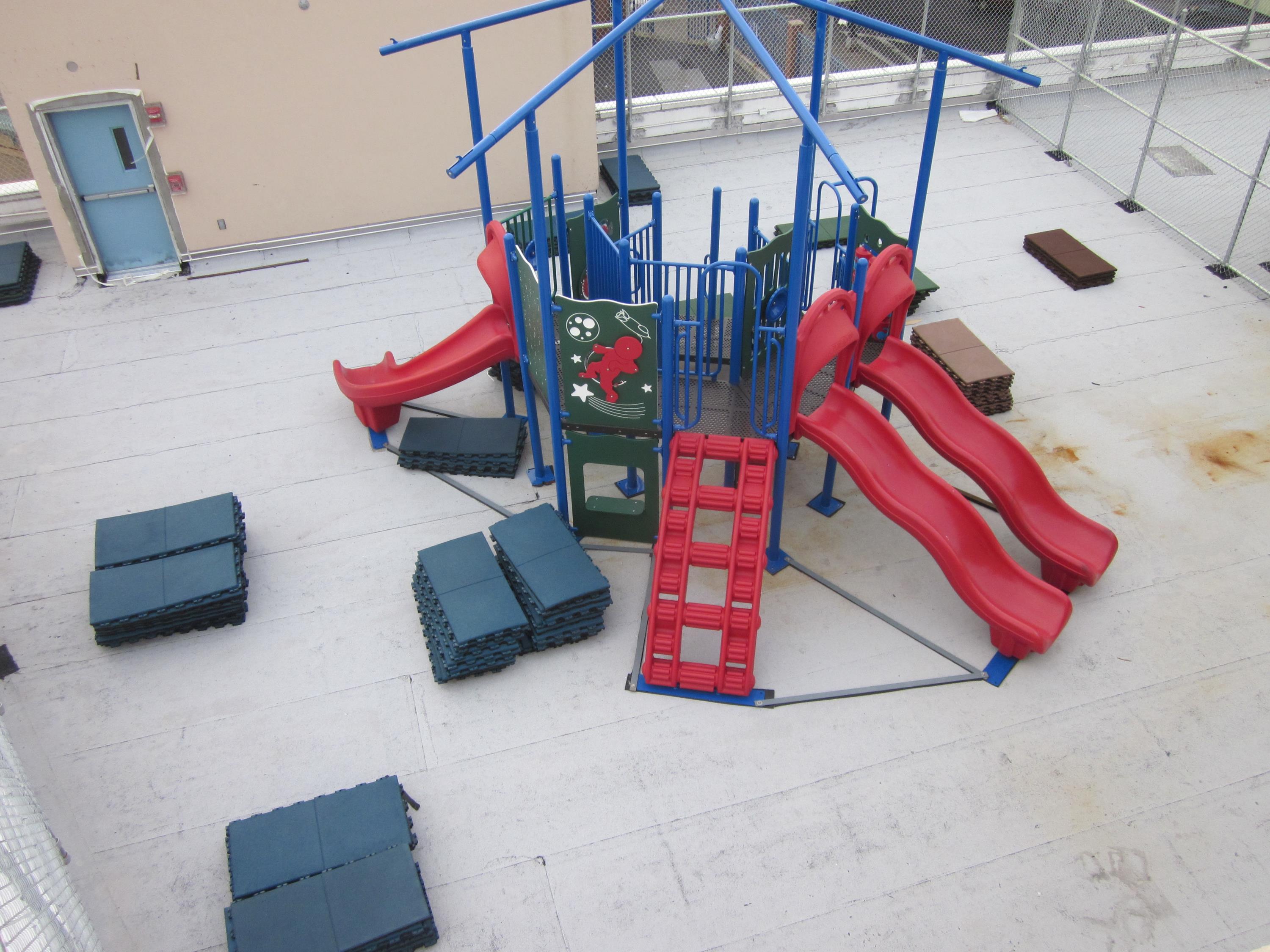 Rooftop Playground With Equipment for 2-5 e