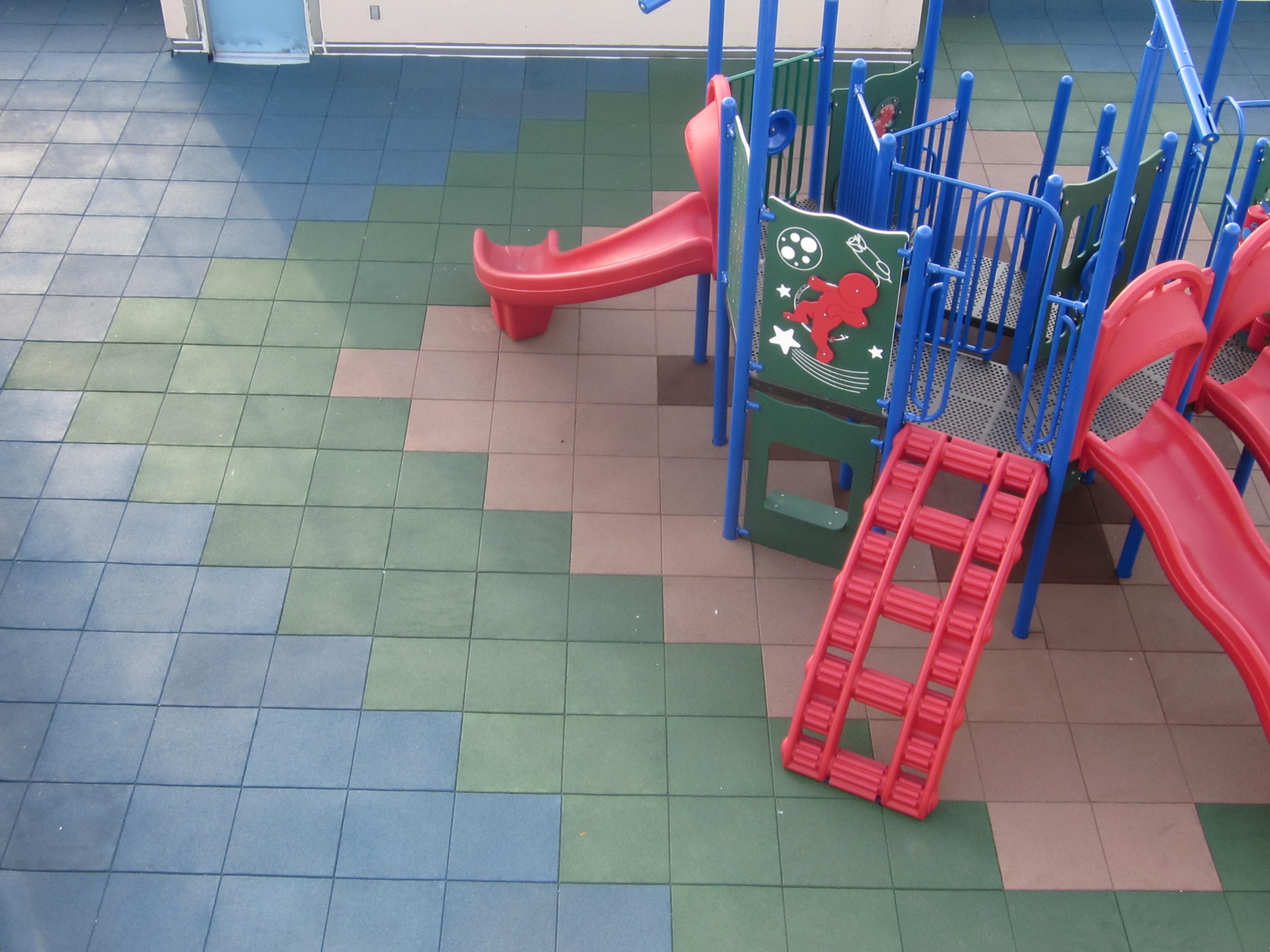 Rooftop Playground With Equipment for 2-5 h